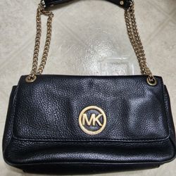 Michael Kors Black Leather Purse With Gold Chain 