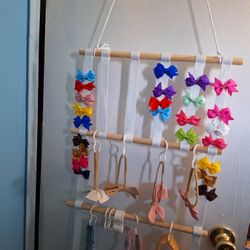 Hair Accessorie Holder With Handbands And Bows