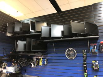 17” LCD computer monitors starting @ $20