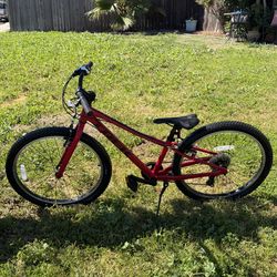 Trek Precaliber 24 8-speed Suspension kids' mountain bike