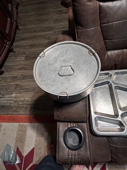 1944 USMC field Dutch oven.