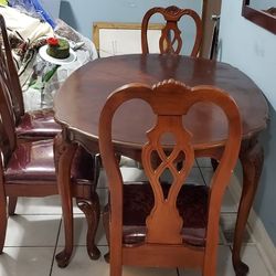Dining Table w/ 4 chairs