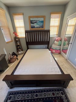 Queen bed frame + bedside dresser
