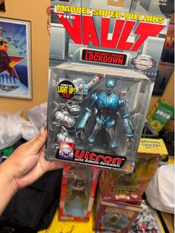 1998 Toy Biz Marvel Super-Villains The Vault Ultron action figure
