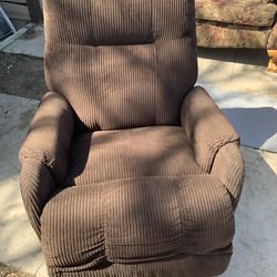 Chair In Very Good Condition And Very Comfortable And Only Asking For 80 But We Are Very Flexible