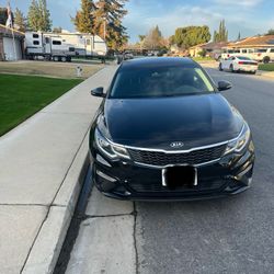2019 Kia Optima Black 