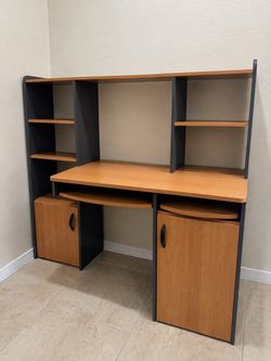 Kids desk 55*24 *52 wide and width and height