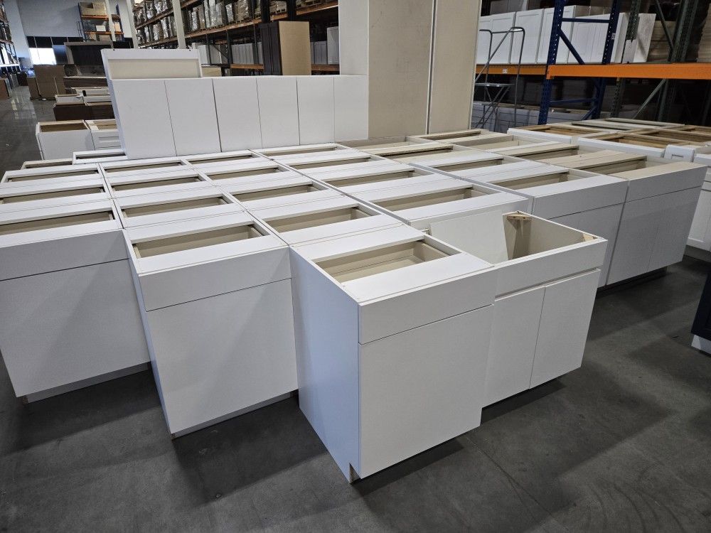 Matte White Frameless Cabinets Kitchen Laundry Garage Brand New