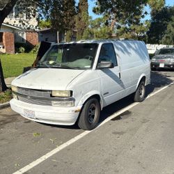 2002 Chevrolet Astro Van