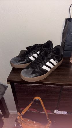 women’s size 9 adidas’s 