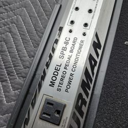 FURMAN SPB-8C Stereo Power Conditioner Pedal Board