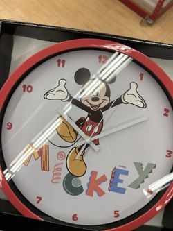 NWT Disney Mickey Mouse  Decorative Wall Clock