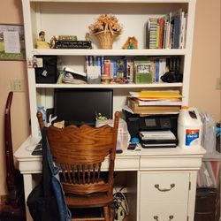 White Desk With Hutch Top