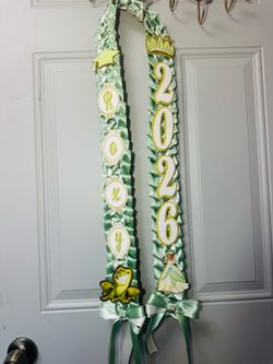 Graduation lei
