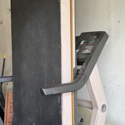 Free Working Treadmill