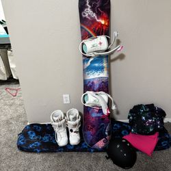 Women’s Snowboarding Bundle