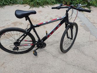 Mongoose Excursion 27.5" 21 speed. Great condition.