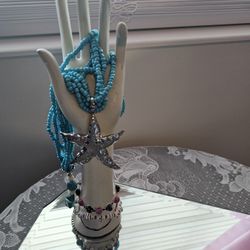 $45.00 - Necklace & Earings Statement Jewelry!  Starfish Metal Medallion /Gorgeous Beaded Turquoise & Silver Tones!  Like New/PRICE REDUCED!