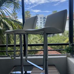 Beautiful Bar Stool 
