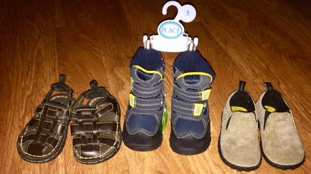 Size 5 toddler shoes 3 pair