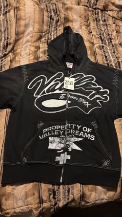 Valley zip up