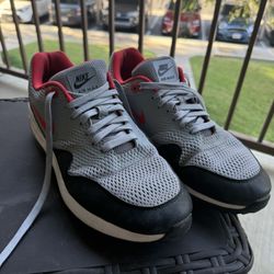 Nike Air Max 1 Golf Shoes Size 9.5