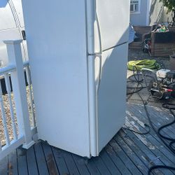 Jenn Air Refrigerator.  Free