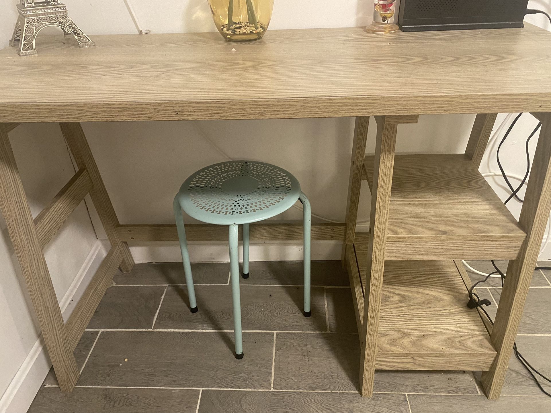 Mesa / Desk Office equipment & Supplies