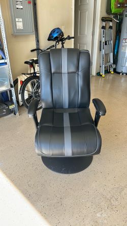 Entertainment Chair