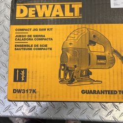 NEW DEWALT Compact Jig Saw 120V, 5.5 Amp DW317K