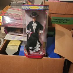 Chilean Barbie Dolls of The World 1997 Mattel 18559