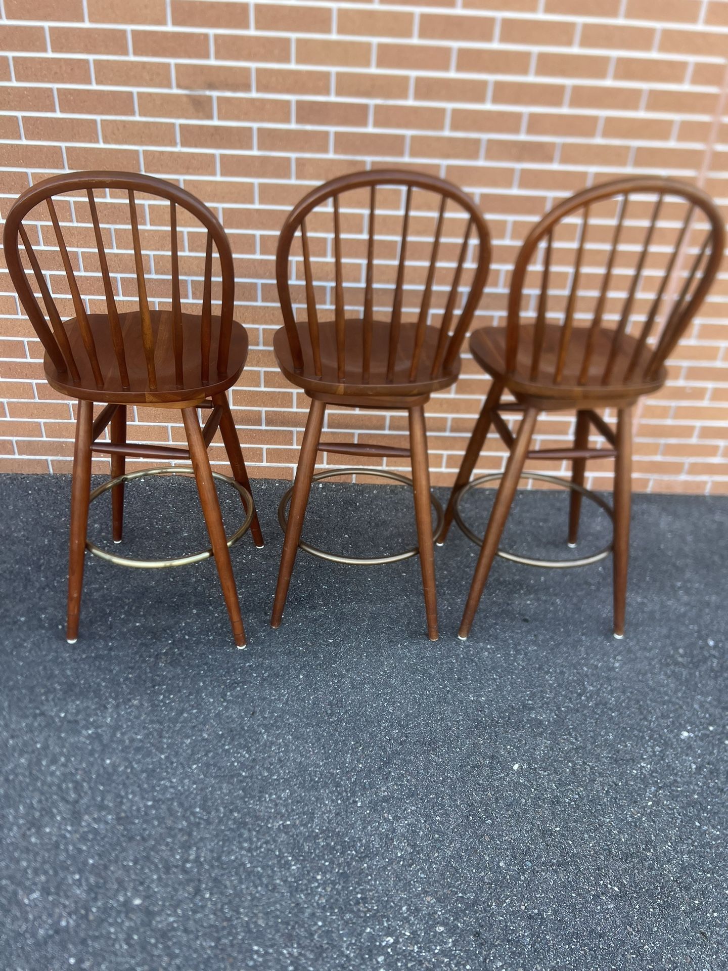 Ethan Allen Bar Stools Set of 3 Chairs Full Swivel With Foot Rest. 3 elegant and stunning chairs that are Used in good condition with some cosmetic