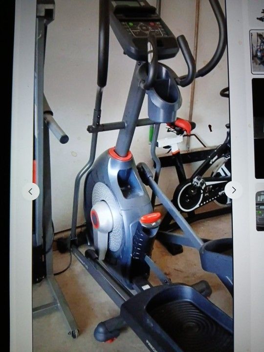 Schwinn 470 Elliptical Magnetic Resistance Cross Trainer With Speakers And Fan
