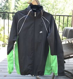 Nike Men’s Medium light weight jacket