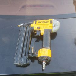 DeWalt 18 Gauge Nailer Gun