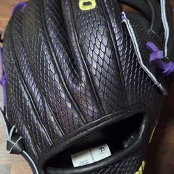 New With Tags Wilson A2000 Baseball Glove 11.5 300 Retail