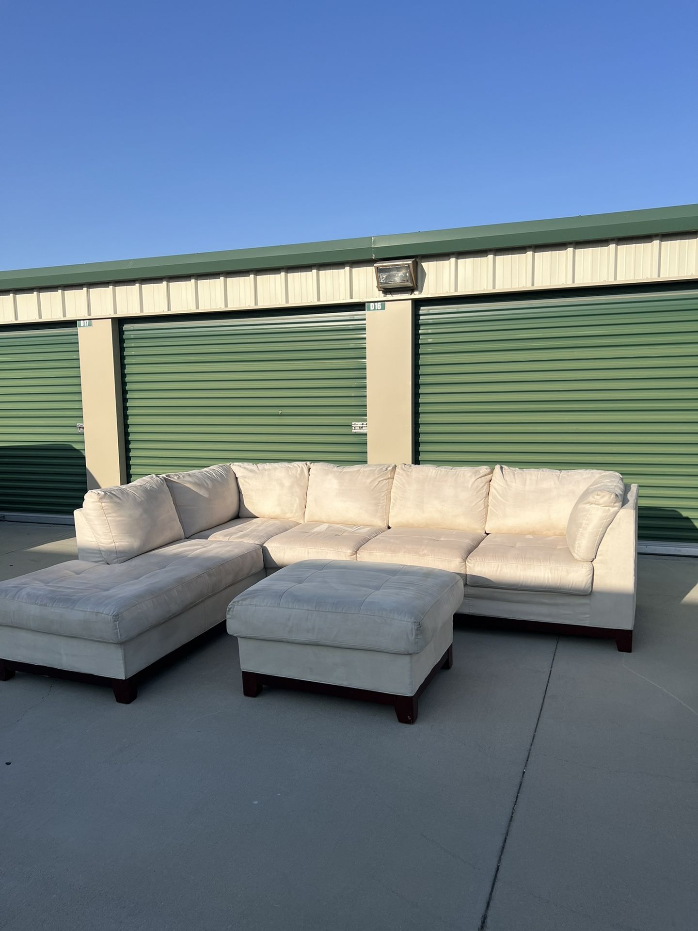 Sectional Sofa Couch With Ottoman Ashley’s Furniture 88x122 Free Delivery 🚚