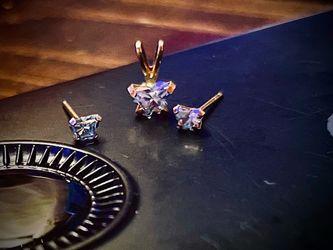 Butterfly 🦋 blue topaz  earrings and necklace in gold metals