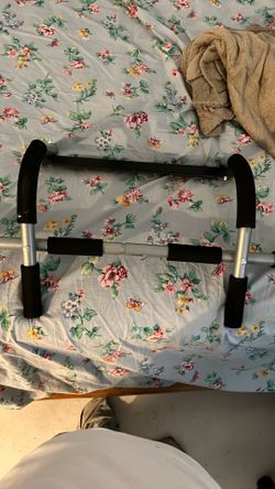 Pull Up Bar
