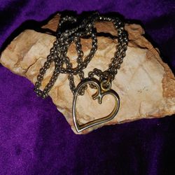 Stylized gold tone Heart Chain
