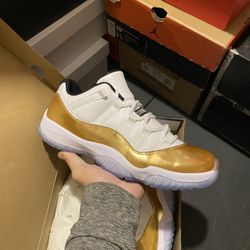 Jordan Closing Ceremony 11 Lows size 9.5 VNDS 