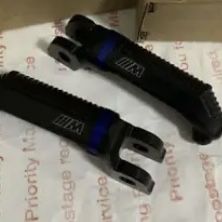 2020-2022 BMW S1000RR OEM Rider Pegs & Full Six Carbon Fiber Heel Guards