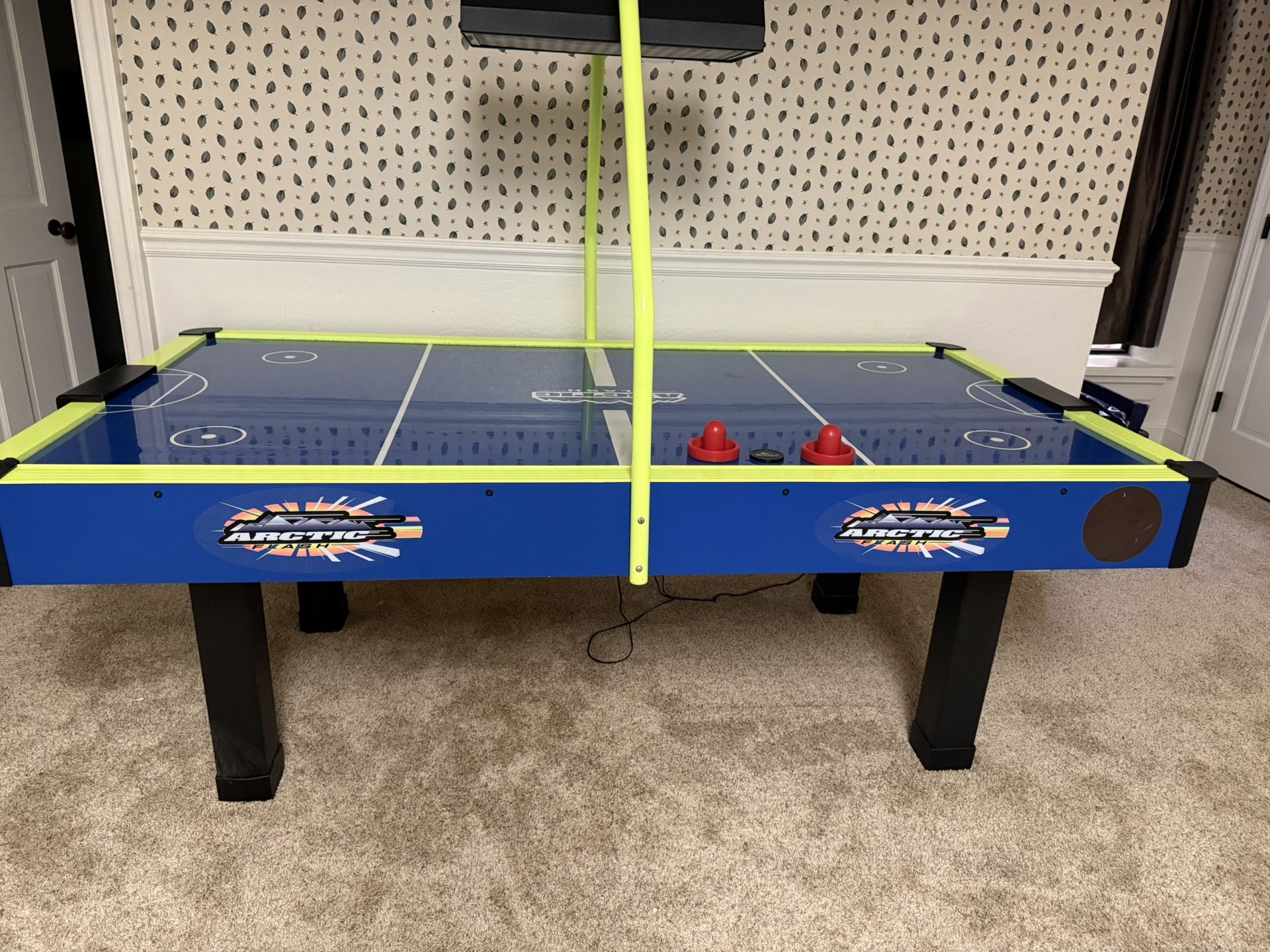 Dynamo Arctic Flash Air Hockey Table