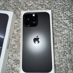iPhone 16 Pro Max (Unlocked)