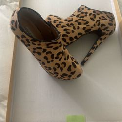 Steve Madden leopard shoes