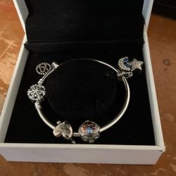 Pandora bracelet 