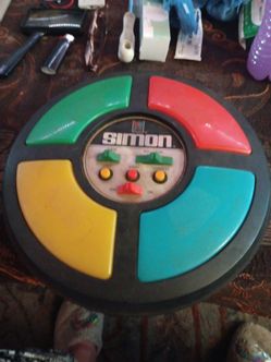 Milton Bradley Simon Electronic Game