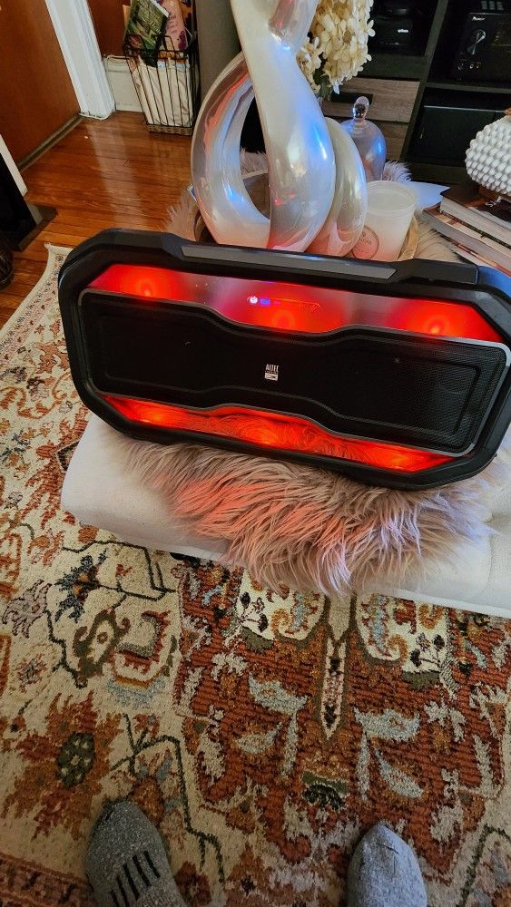 Altec Lansing ROCKBOX XL Wireless Bluetooth Speaker, Portable Waterproof Speaker with 20 Hour Playtime and 5