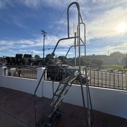 Uline Warehouse Ladder 6-step