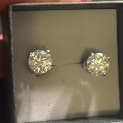 Classic Round Moissanite Stud Earrings